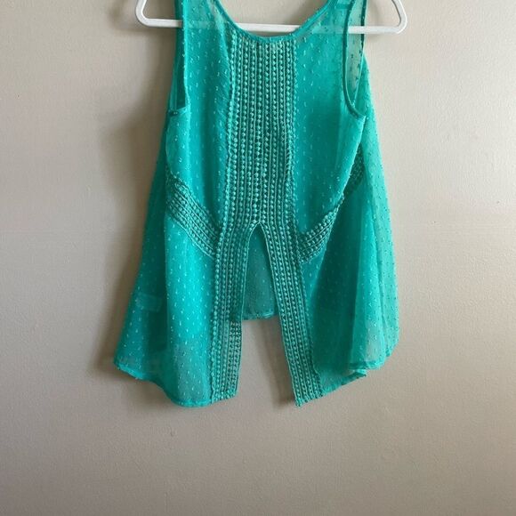 Umgee Green Sheer Tank - Picture 4 of 11